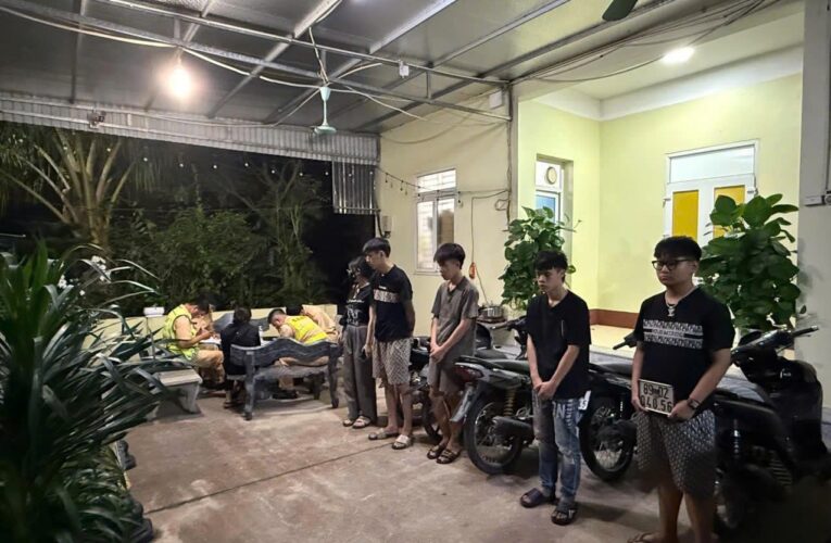 CSGT Hưng Yên ra quân xử lý thanh thiếu niên đi xe ngổ ngáo.