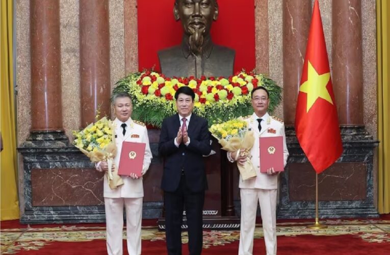 Hai Thứ trưởng Bộ Công an được thăng hàm Thượng tướng