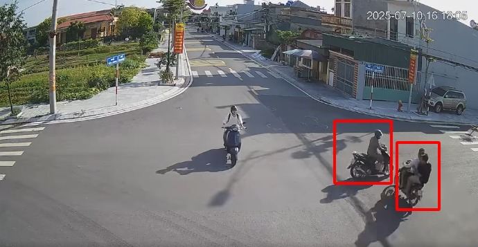 Va chạm giữa 3 thanh niên kẹp 3 không mũ với ninja vison vừa xong ở xã Tiền Hải