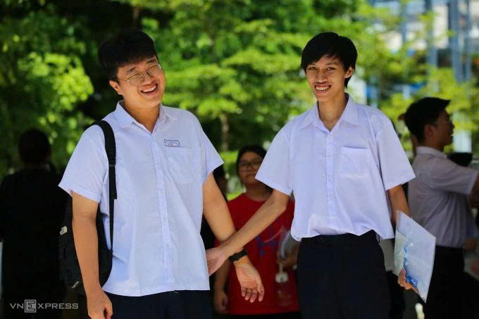 9 thủ khoa đạt điểm tuyệt đối 30/30