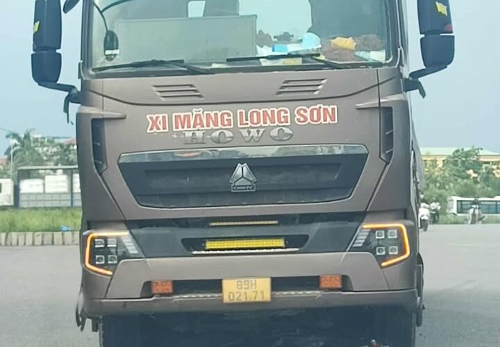 Va chạm với xe container, một cụ bà tử vong tại Yên Mỹ