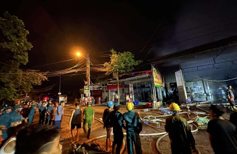 Cháy lớn ở Chí Linh