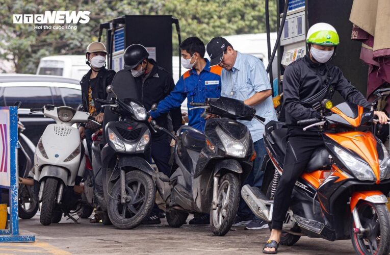 Chiều nay, giá xăng có thể giảm lần thứ ba liên tiếp