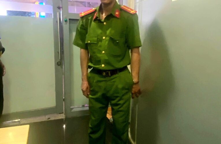 Giả danh công an vào sân bay Đà Nẵng ‘có việc một tý’