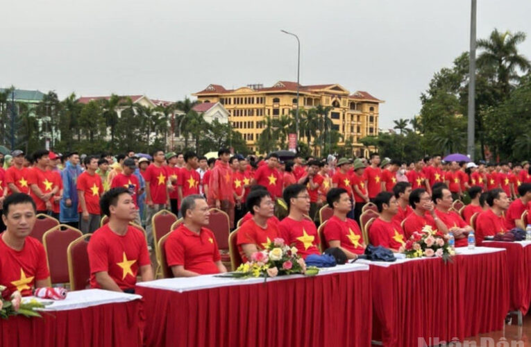 Hưng Yên: Hàng chục nghìn người tham gia đi bộ toàn quốc “Cùng Việt Nam tiến bước”