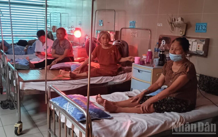 Hưng Yên: Kịp thời khắc phục sự cố hệ thống điều hòa tại các buồng bệnh