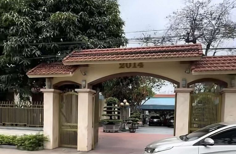 5 anh em ruột chung sống hòa thuận trong 1 khu đất, xây 5 căn nhà giống hệt nhau gây sốt MXH