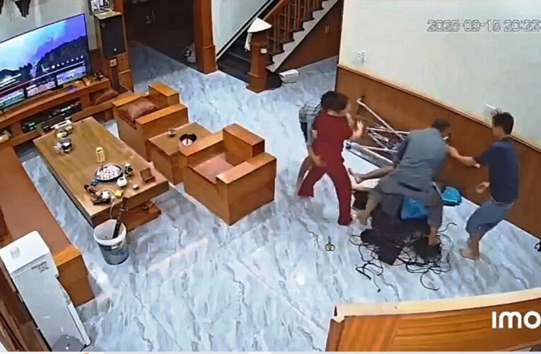 Camera ghi cảnh người đàn ông ở Ninh Bình bị đ-ánh gục ngay tại nhà
