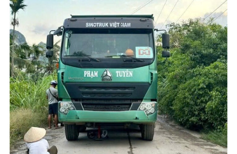 Hải Phòng: Lái xe tải tông hai cháu nhỏ 3 và 5 tuổi tử vong tại chỗ