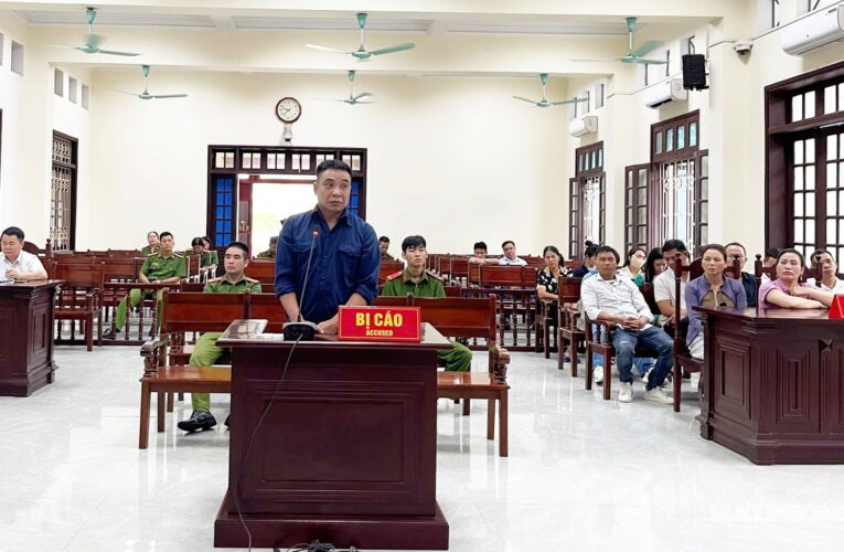 Nguyên Hiệu trưởng Trường THCS xã Cẩm Hưng lĩnh án tù chung thân do lừa đảo chiếm đoạt hơn 89 tỷ đồng
