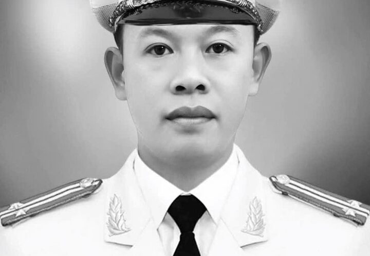 Đau xé lòng: Con trai mới đi học ngày đầu tiên, buổi sáng còn được cha đưa đến lớp, buổi trưa cha đã hy sinh!