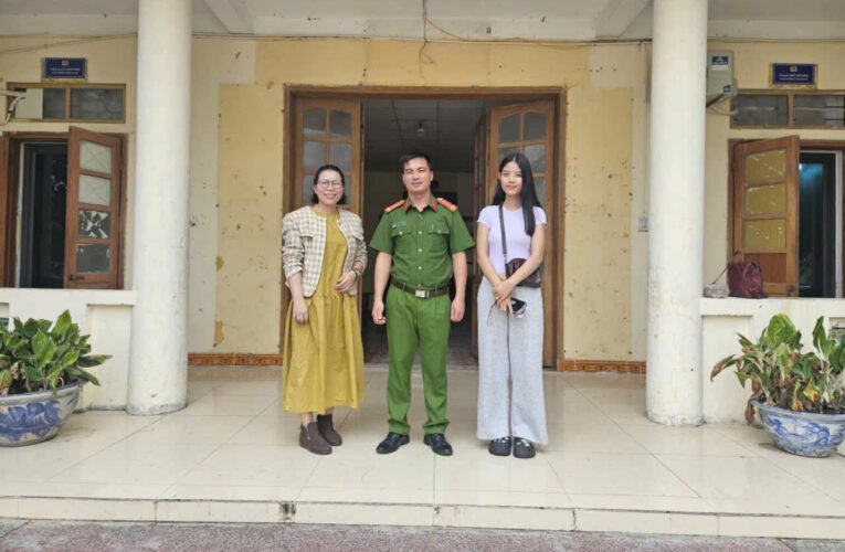 Chuyển nhầm gần 2 tỉ đồng, cô gái nhờ công an xã hỗ trợ tìm lại